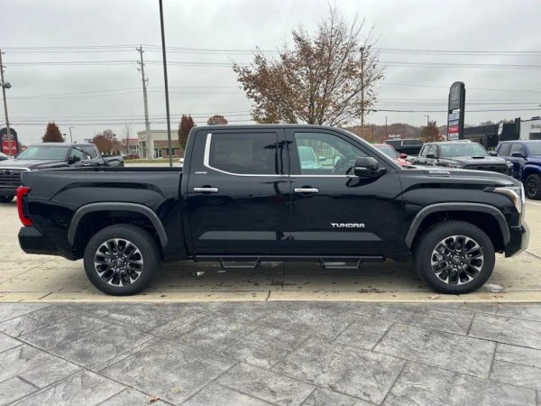 Toyota Tundra 2025