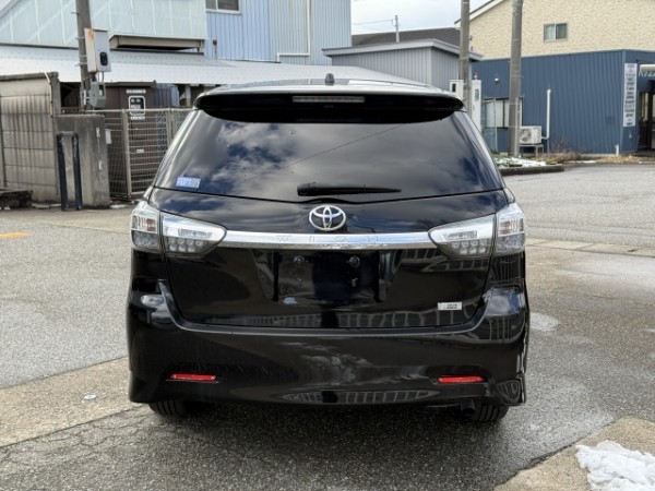 Toyota Wish 2014