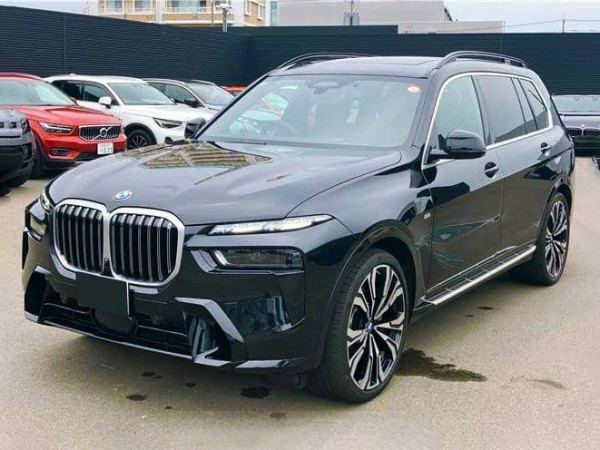 BMW X7 2025