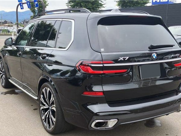 BMW X7 2025
