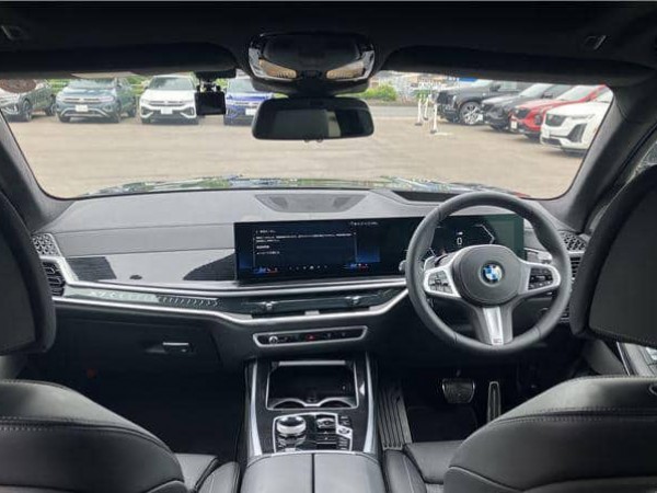 BMW X7 2025