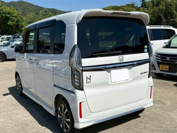 Honda N-BOX 2021