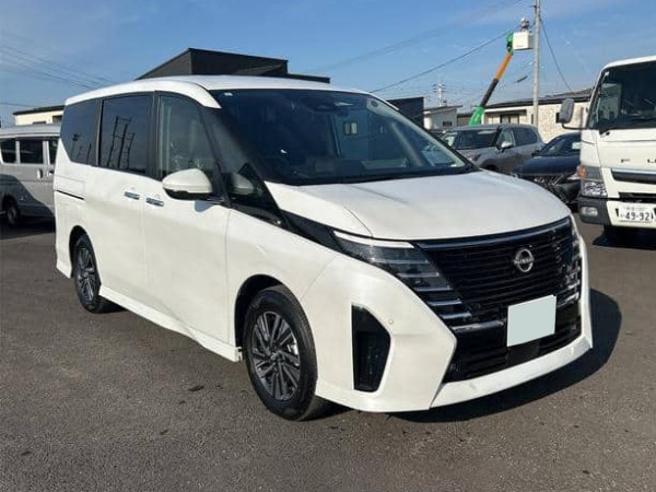 Nissan Serena 2022