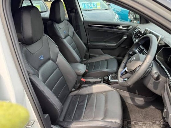 Volkswagen T-Roc 2023