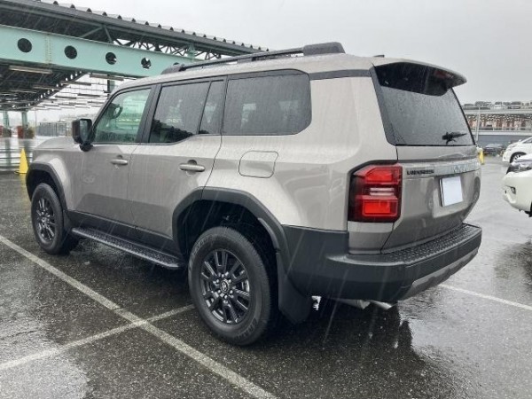 Toyota Land Cruiser Prado 2025