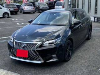 Lexus CT200h