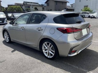 Lexus CT200h