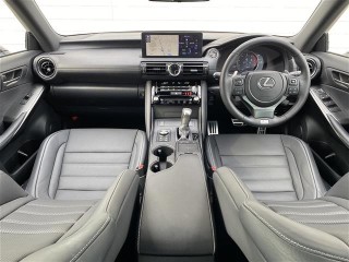 Lexus IS300