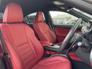 Lexus IS300h