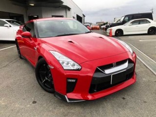 Nissan GT-R