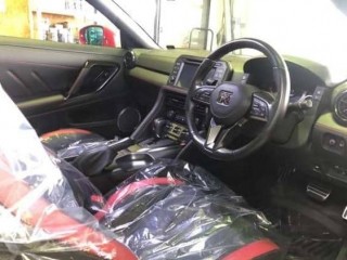 Nissan GT-R