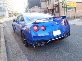 Nissan GT-R
