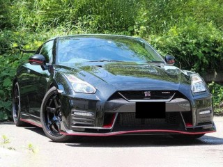 Nissan GT-R