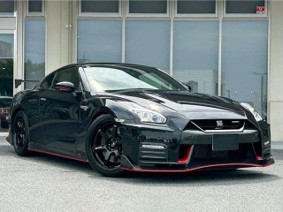 Nissan GT-R