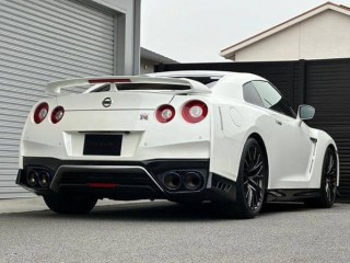 Nissan GT-R