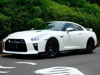 Nissan GT-R