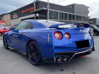 Nissan GT-R