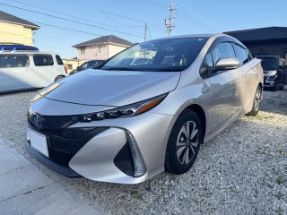 Toyota Prius PHV