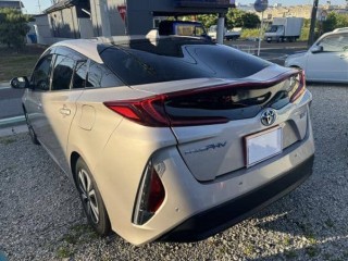 Toyota Prius PHV