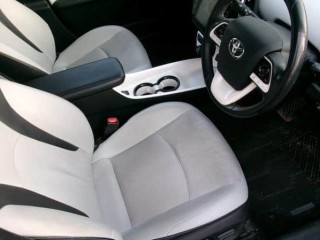 Toyota Prius PHV