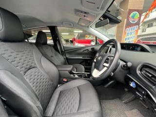 Toyota Prius PHV