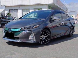 Toyota Prius PHV