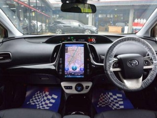 Toyota Prius PHV