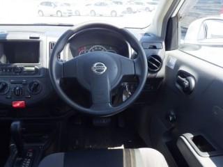 Nissan AD