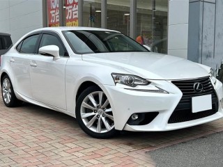 Lexus IS200t
