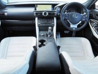 Lexus RC300h
