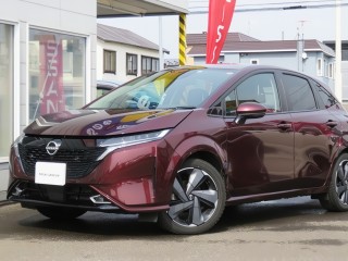 Nissan Aura