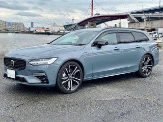 Volvo V90