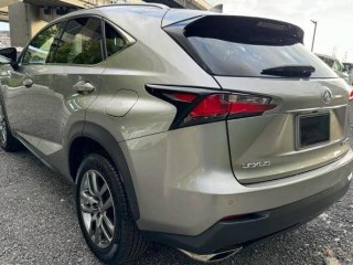 Lexus NX200t