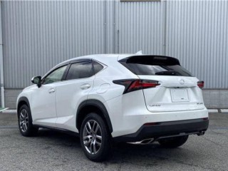 Lexus NX200t