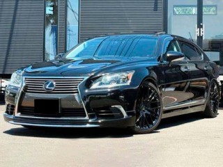Lexus LS600hL