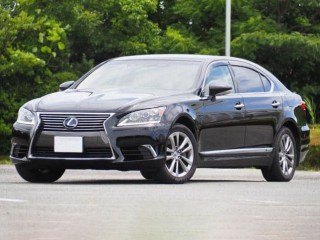 Lexus LS600hL