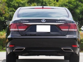 Lexus LS600hL