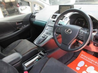 Lexus HS250h