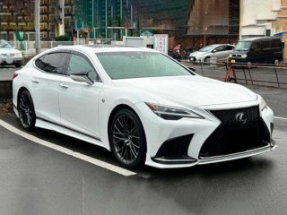 Lexus LS500