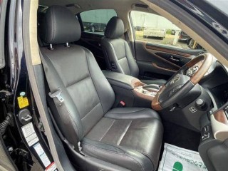 Lexus LS600h