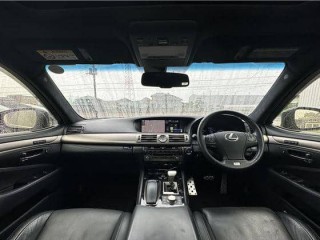 Lexus LS600h