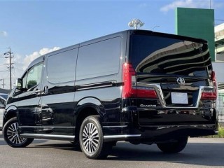 Toyota GranAce