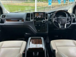 Toyota GranAce