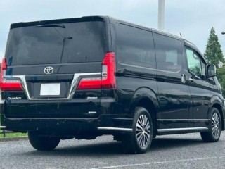 Toyota GranAce