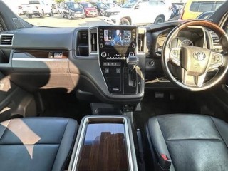 Toyota GranAce