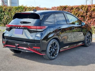 Nissan Aura