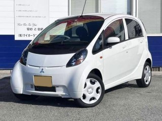 Mitsubishi i
