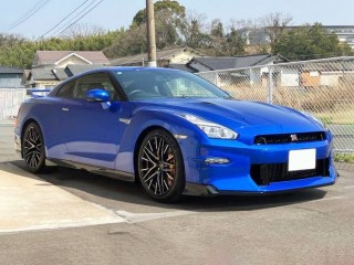 Nissan GT-R