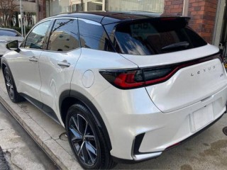 Lexus LBX