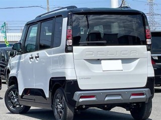 Mitsubishi Delica Mini